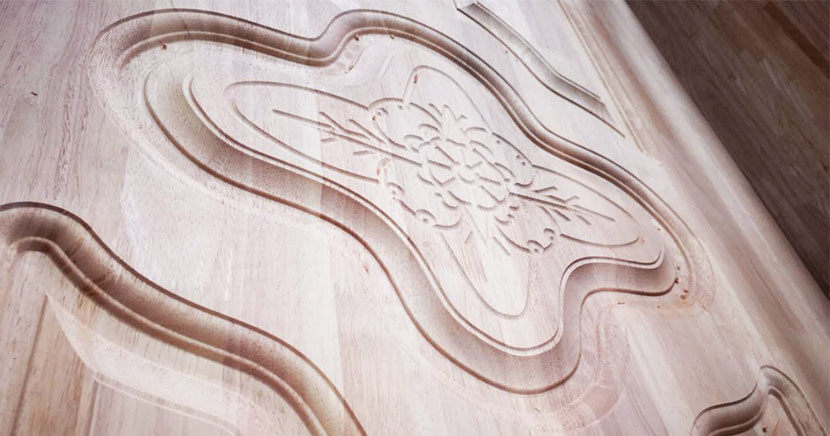 谈球吧体育官网入口橡木门雕刻